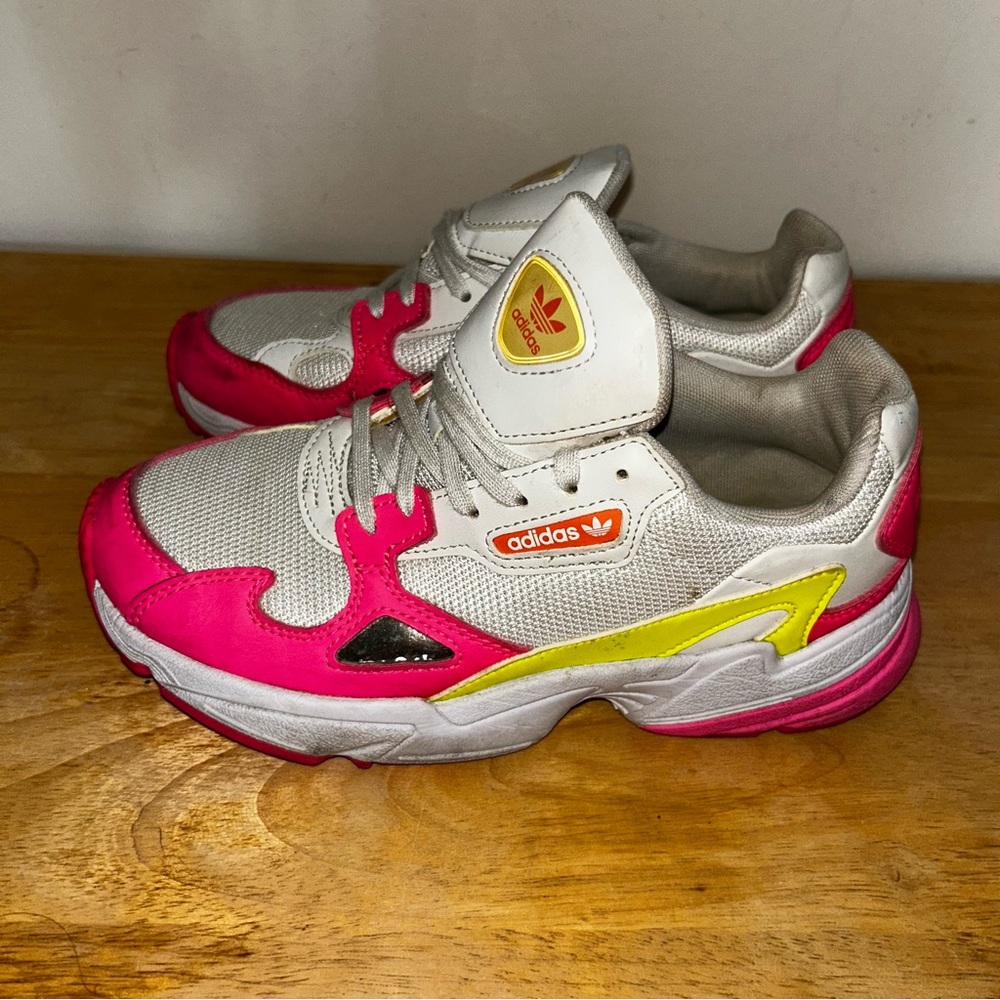 Adidas Sneakers